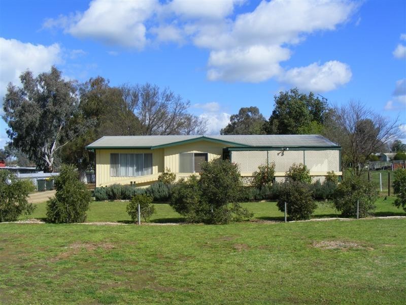 23 Waratah Street, Cowra NSW 2794