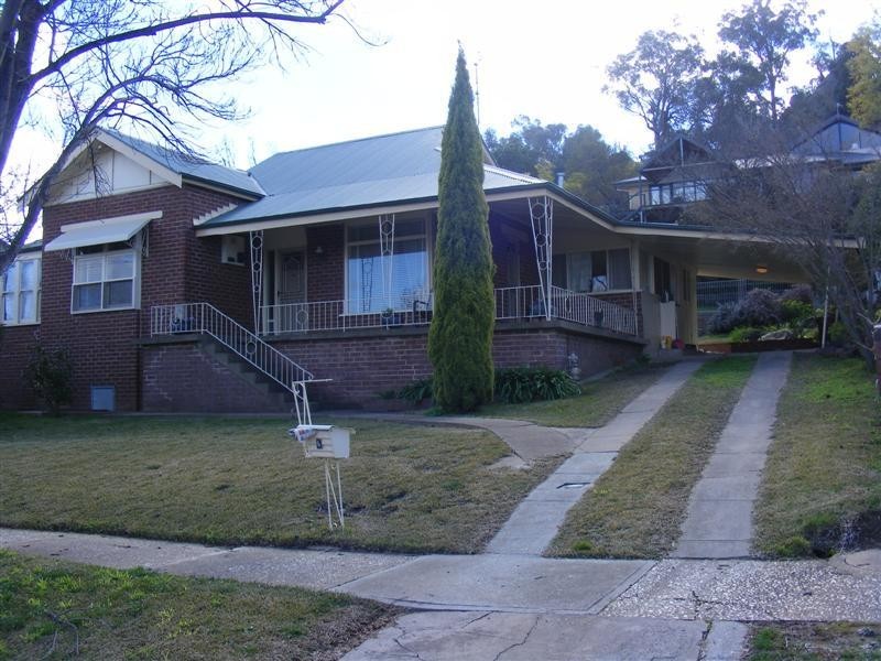 6 Carleton Street, Cowra NSW 2794