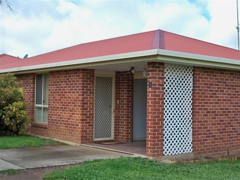 1/51 Wellington Street, Cowra NSW 2794