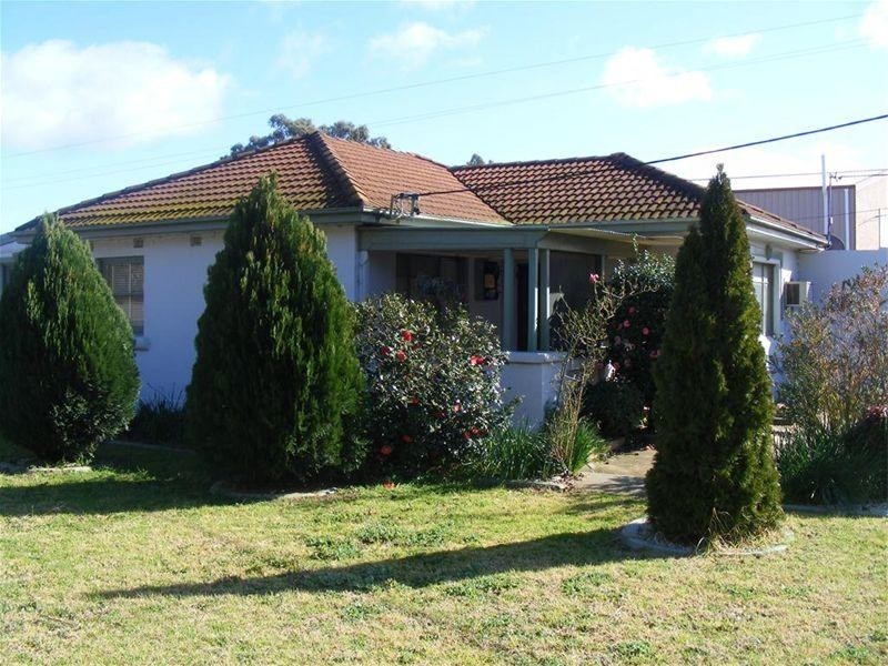 16 William Street, Cowra NSW 2794