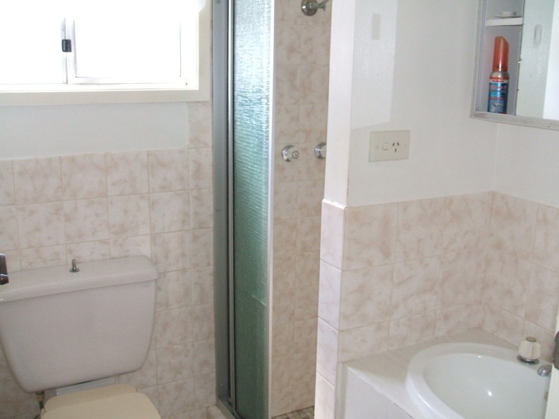 77A & B Taragala Street, Cowra NSW 2794