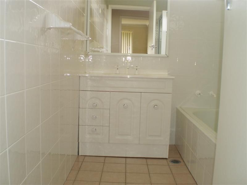 35 Dowell Street, Cowra NSW 2794