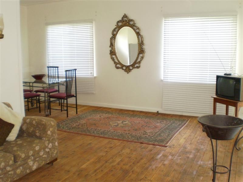 1 Dowell Street, Cowra NSW 2794