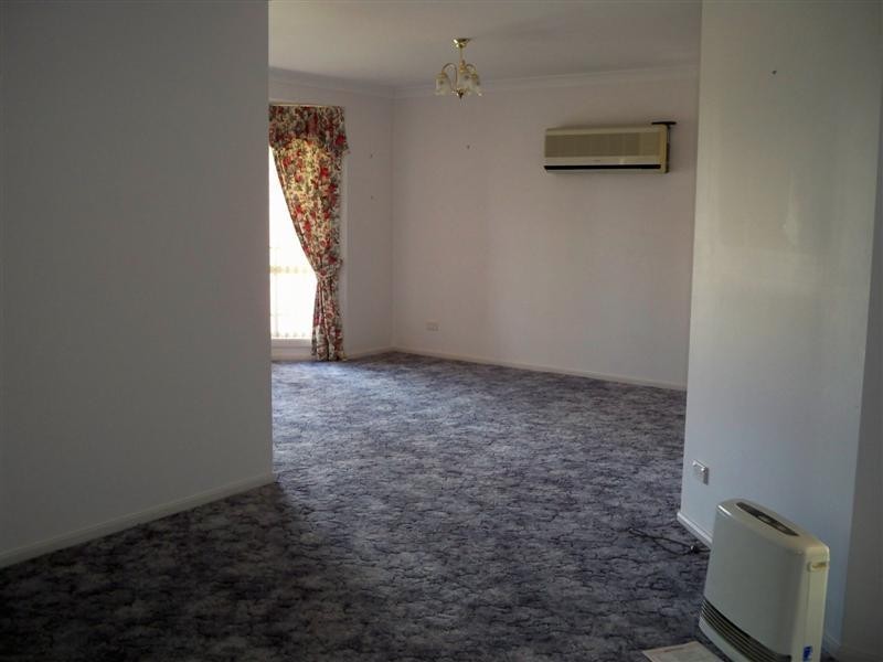 5 Casuarina Close, Cowra NSW 2794