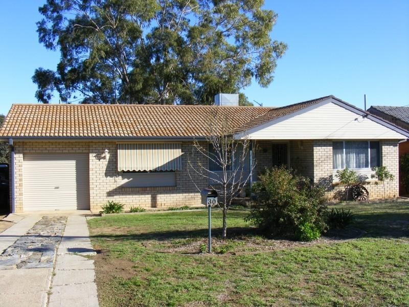 30 Kibbler Street, Cowra NSW 2794