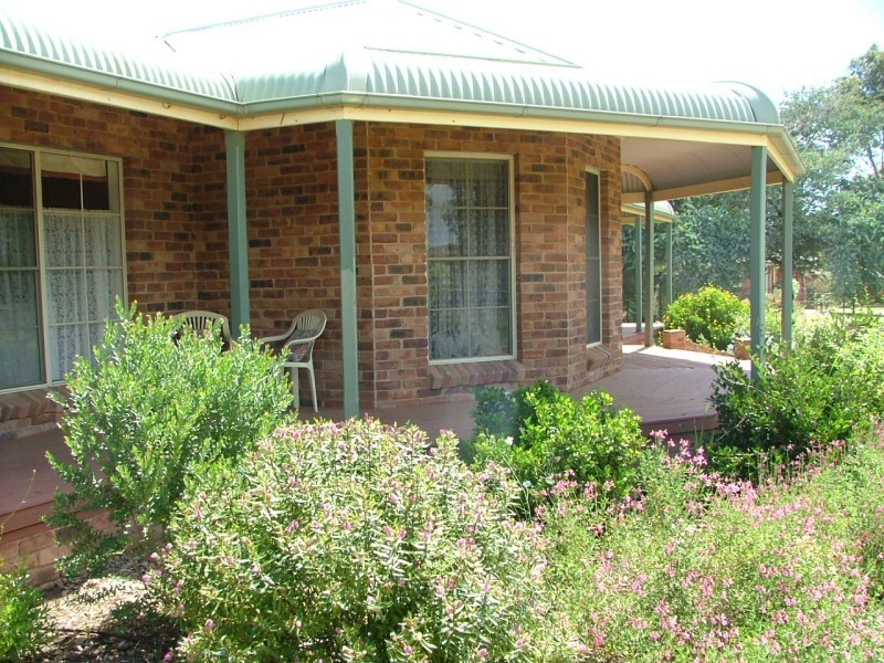 91 Waratah Street, Cowra NSW 2794