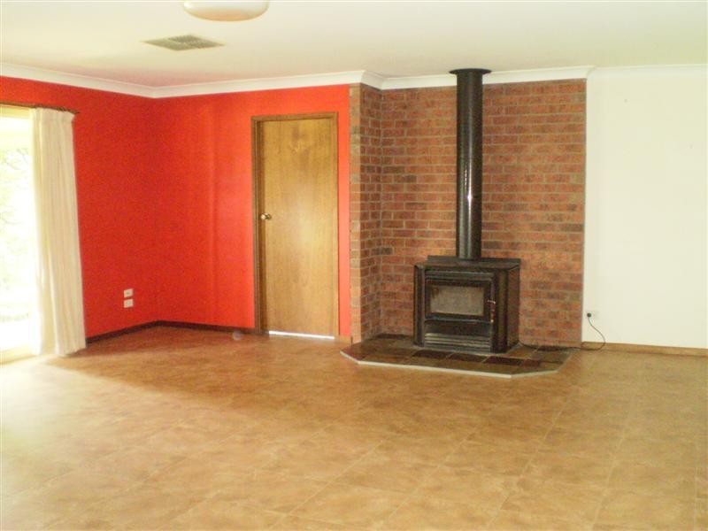 26 Evans Street, Cowra NSW 2794