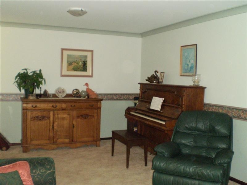 8 Appian Way, Cowra NSW 2794