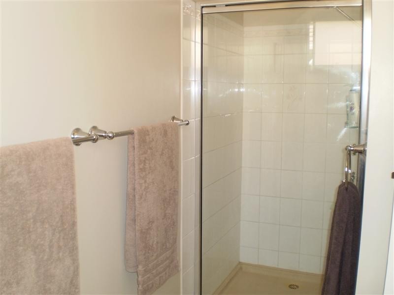 8 Appian Way, Cowra NSW 2794