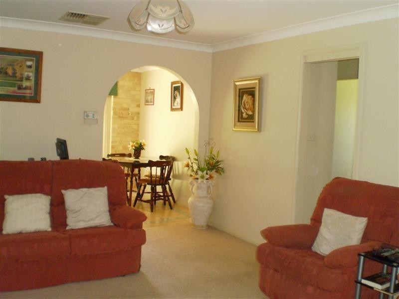 14B Echuca Place, Cowra NSW 2794