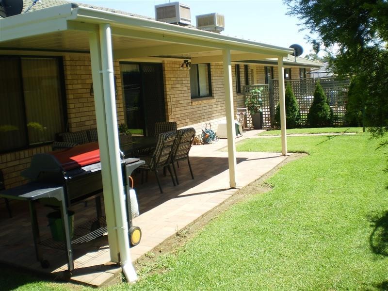 14B Echuca Place, Cowra NSW 2794