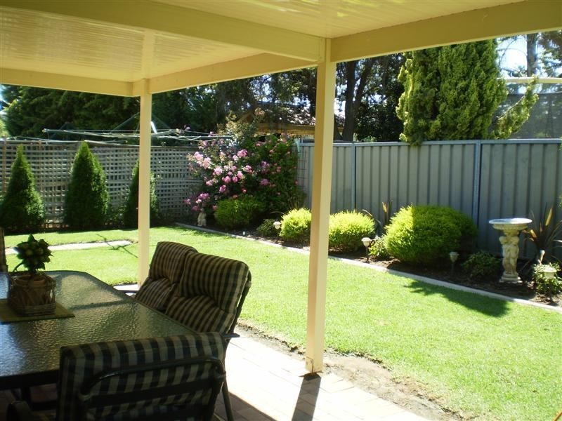 14B Echuca Place, Cowra NSW 2794