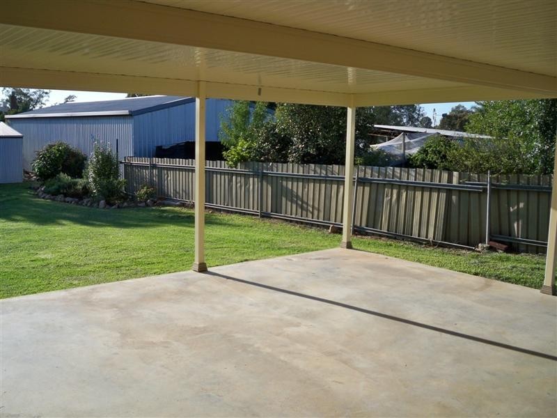 19 Ranken Street, Cowra NSW 2794