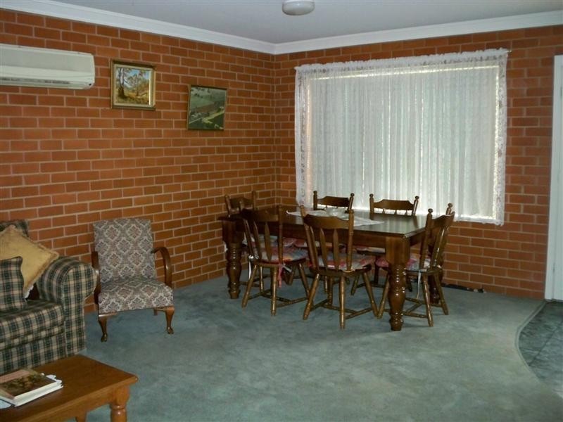 34 Vaux Street, Cowra NSW 2794