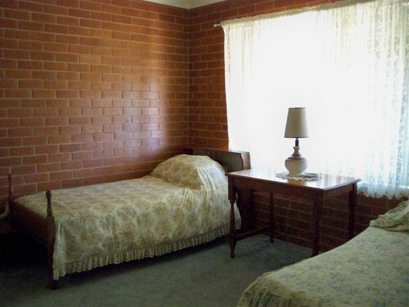 34 Vaux Street, Cowra NSW 2794