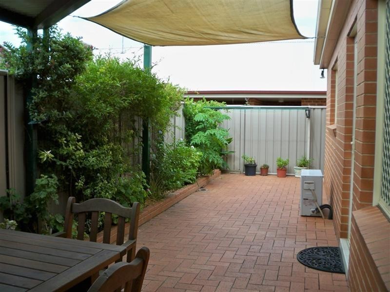 34 Vaux Street, Cowra NSW 2794