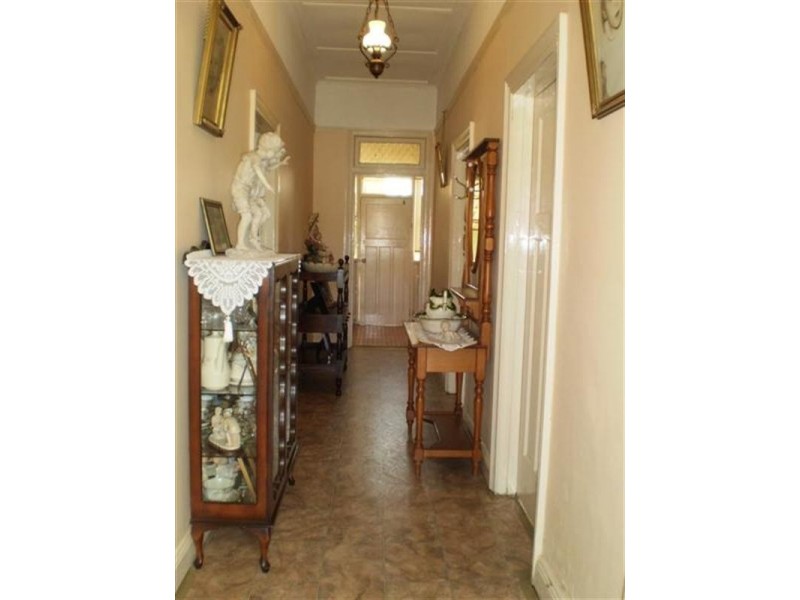 10 BARONGA Street, Cowra NSW 2794