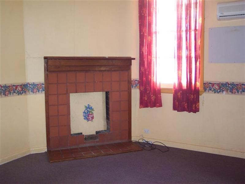 6 Nelson Street, Cowra NSW 2794