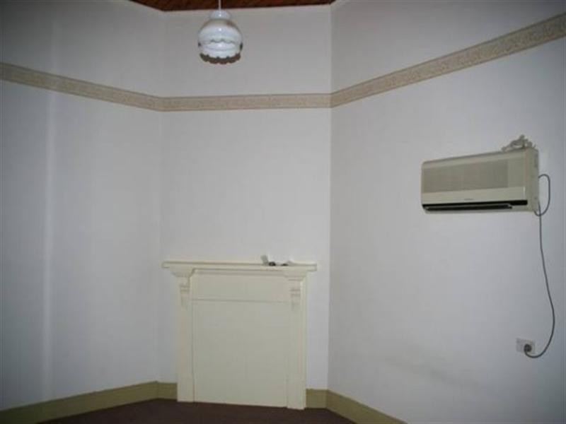 36 Kendal Street, Cowra NSW 2794