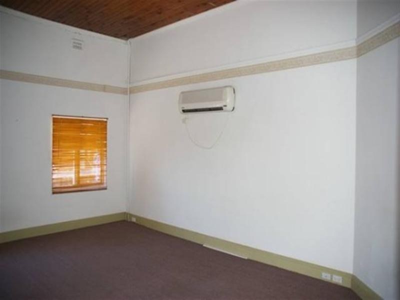 36 Kendal Street, Cowra NSW 2794