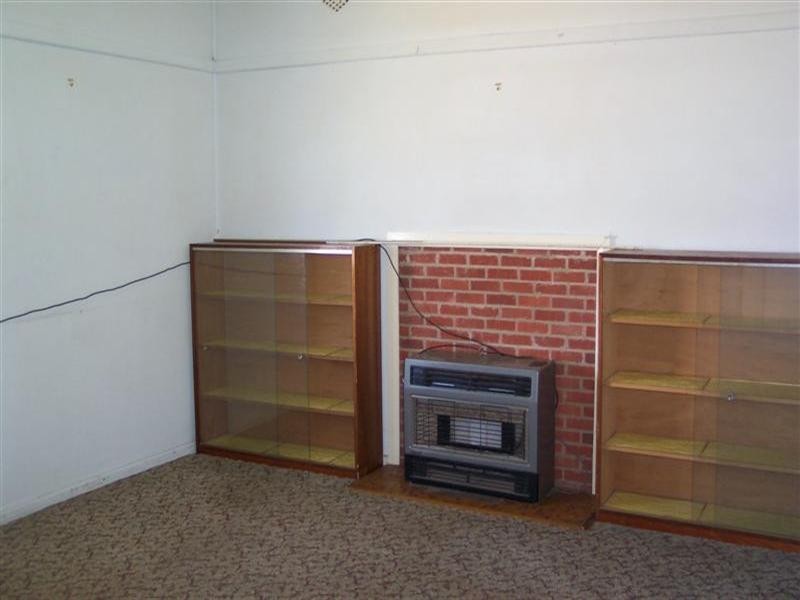 35 Lee Street, Cowra NSW 2794
