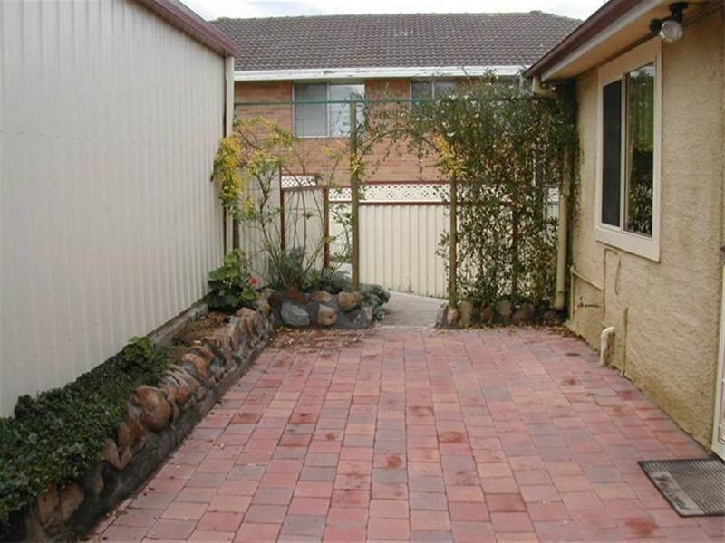 8 Liverpool Street, Cowra NSW 2794