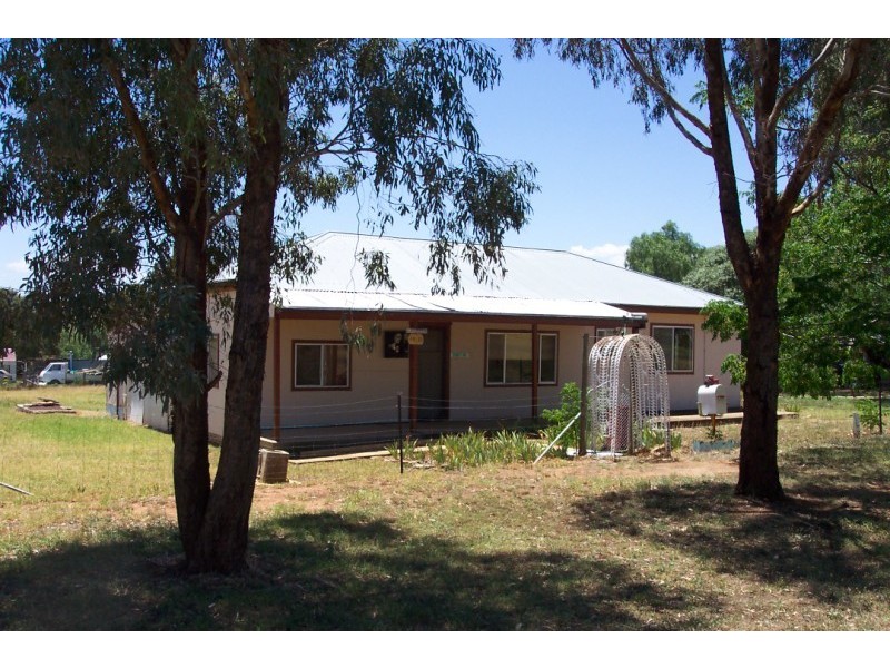 18-20 Belmore Street, Woodstock NSW 2793