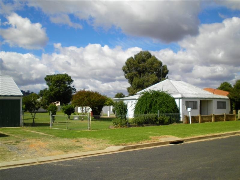 3 Cooyal Street, Cowra NSW 2794