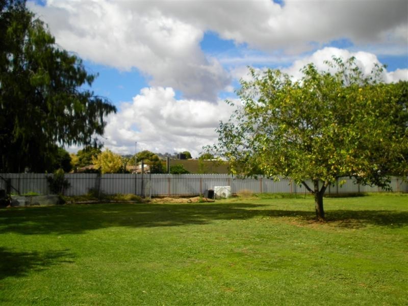 3 Cooyal Street, Cowra NSW 2794