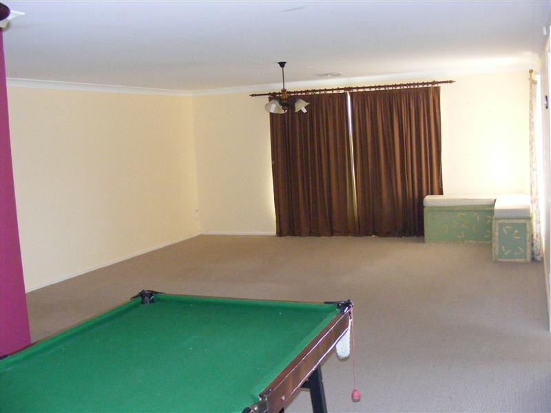 35 Vernon Drive, Cowra NSW 2794