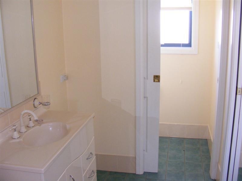 35 Vernon Drive, Cowra NSW 2794