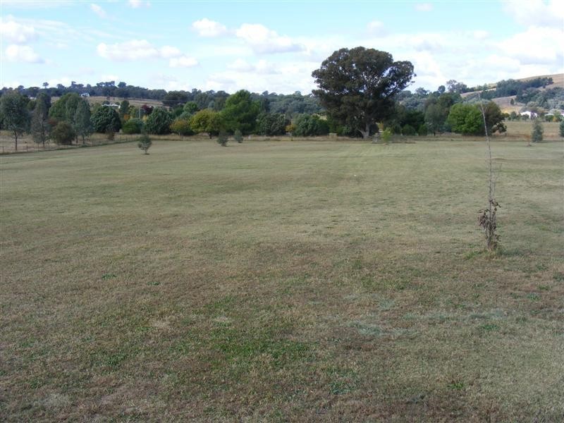 35 Vernon Drive, Cowra NSW 2794