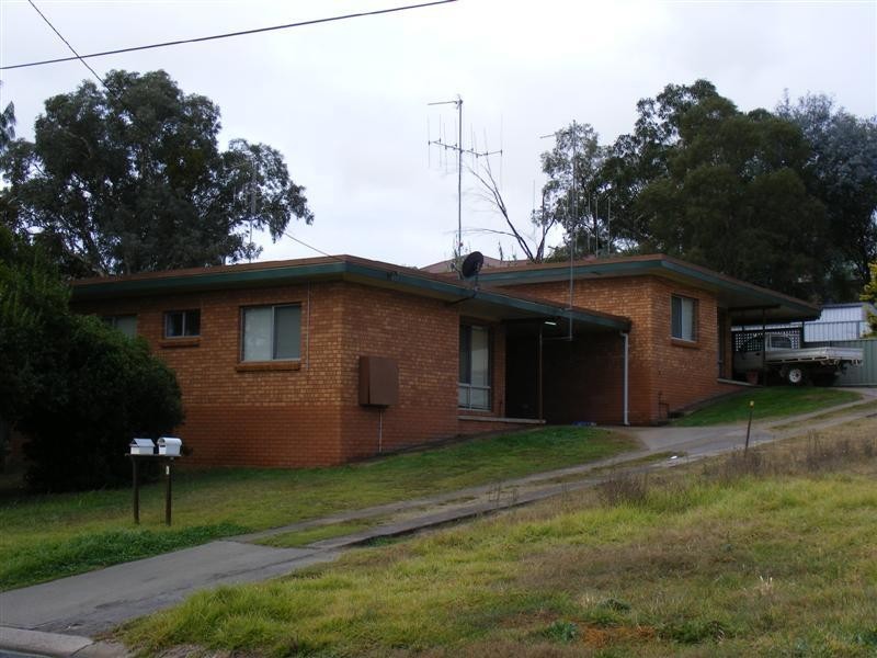 Units 1&2 71 Taragala Street, Cowra NSW 2794