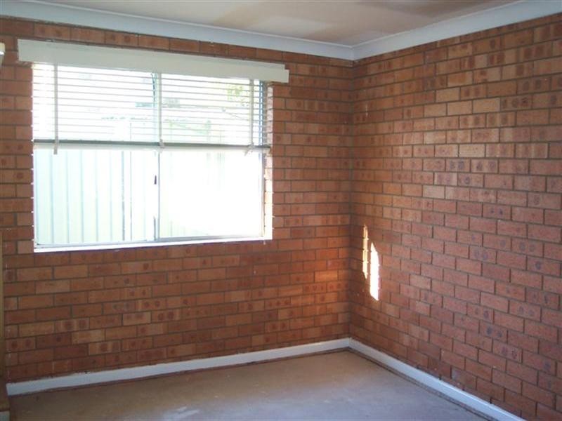 Units 1&2 71 Taragala Street, Cowra NSW 2794