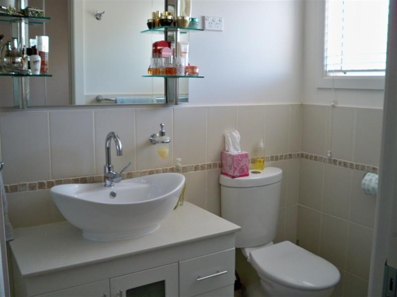 8 Railway Lane, Cowra NSW 2794