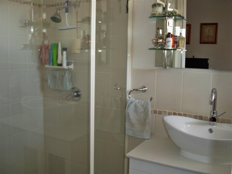 8 Railway Lane, Cowra NSW 2794