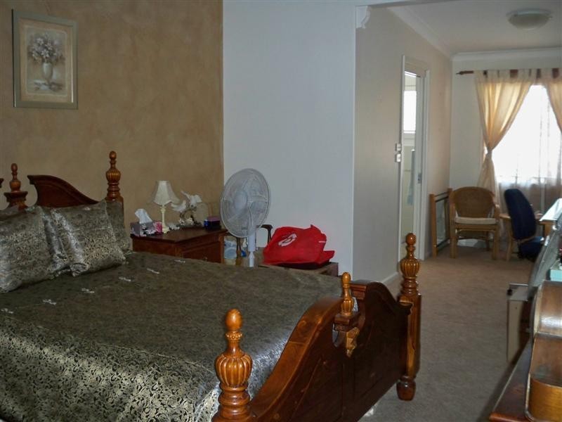 8 Railway Lane, Cowra NSW 2794