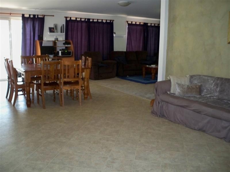 8 Railway Lane, Cowra NSW 2794