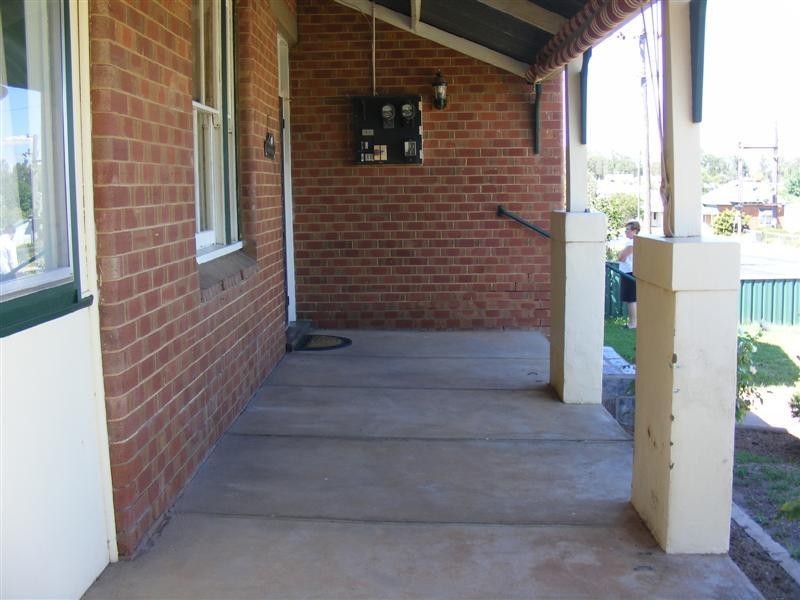 51 Darling Avenue, Cowra NSW 2794