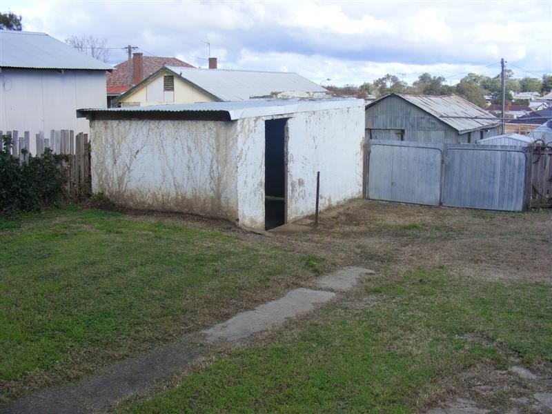 23 Bartlett Avenue, Cowra NSW 2794