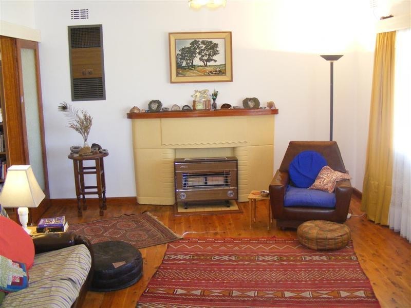 2 Belmore Street, Cowra NSW 2794