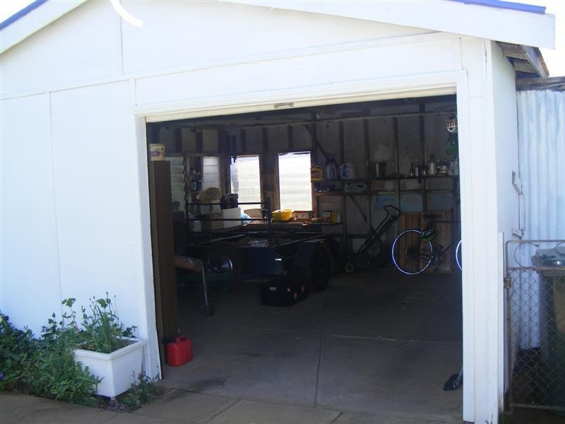 2 Belmore Street, Cowra NSW 2794