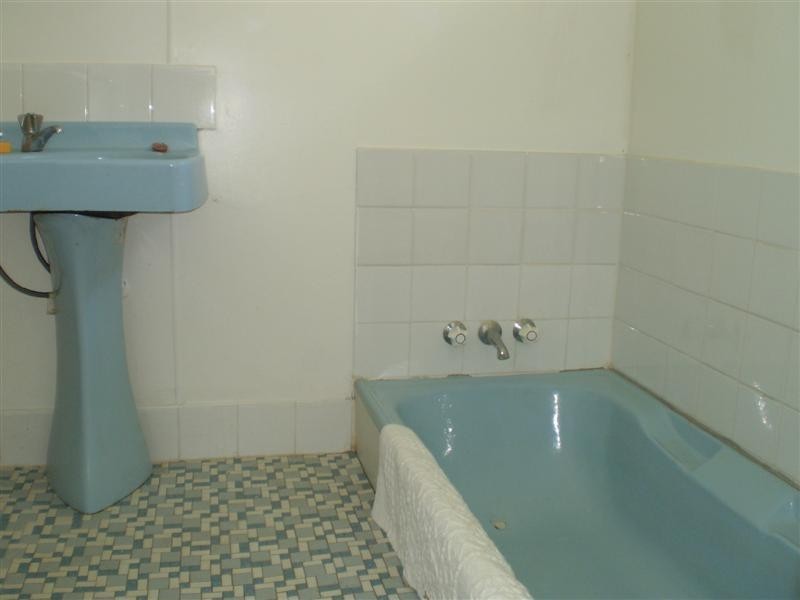 1 Dowell Street, Cowra NSW 2794