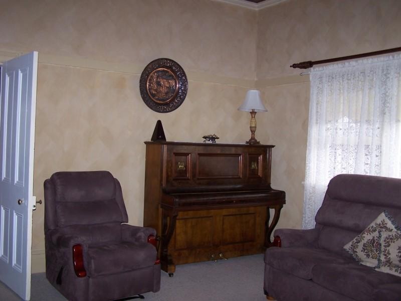 155 Fitzroy Street, Cowra NSW 2794