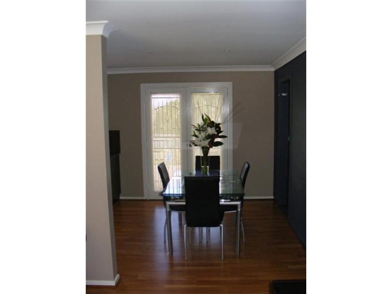 28 Newcombe Street, Cowra NSW 2794