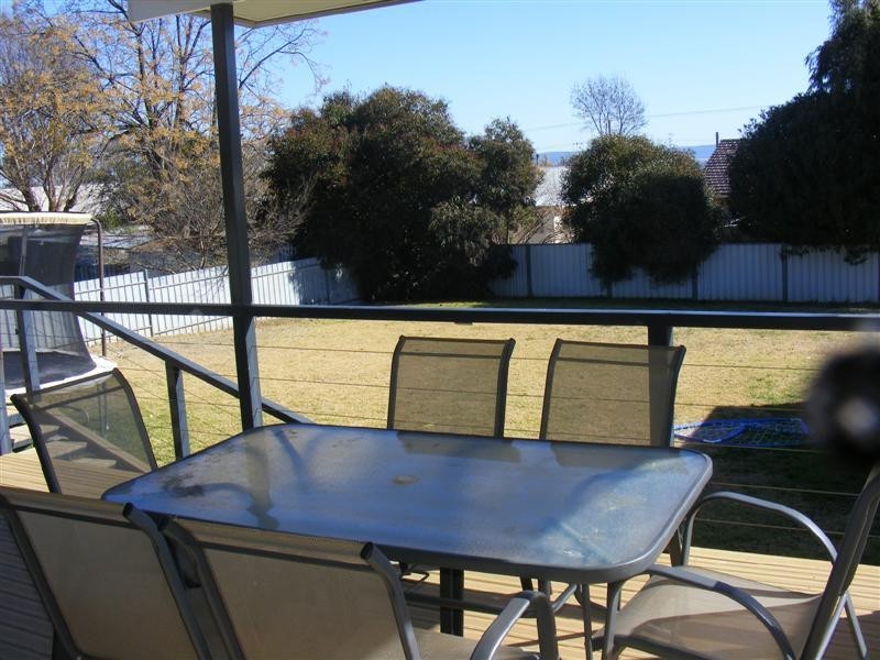 28 Newcombe Street, Cowra NSW 2794
