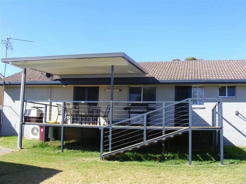 28 Newcombe Street, Cowra NSW 2794