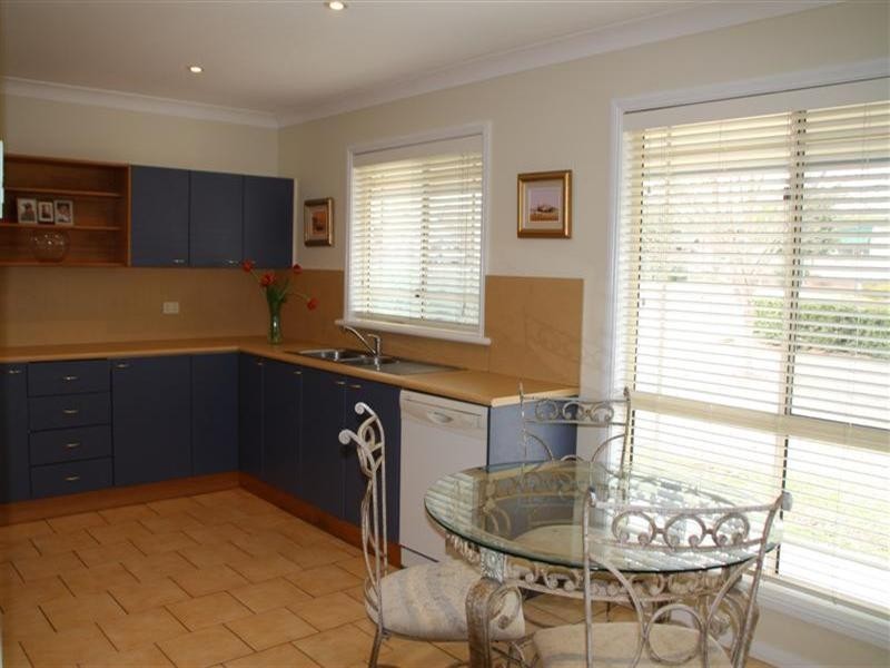 54 Kite Street, Cowra NSW 2794