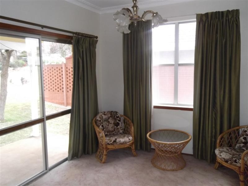 16 Kanangra Street, Cowra NSW 2794