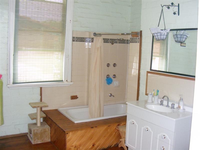 16 Coota Street, Cowra NSW 2794